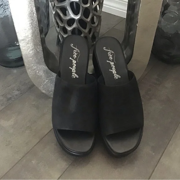 Free People Black Platform Slide Sandals - Picture 2 of 9